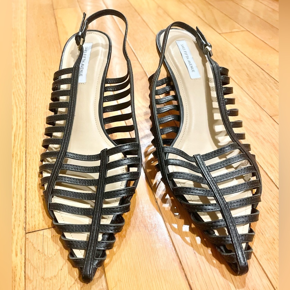 NWOB-Saks Fifth Avenue Leather Strap Slingback Pumps Sz 9.5 Black low Heel